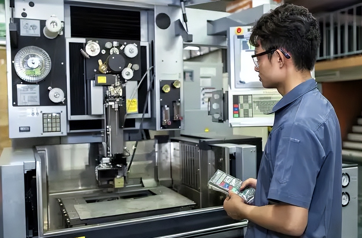 22年中铁五局正式招聘，实习工资7000起，这三类专业优势明显