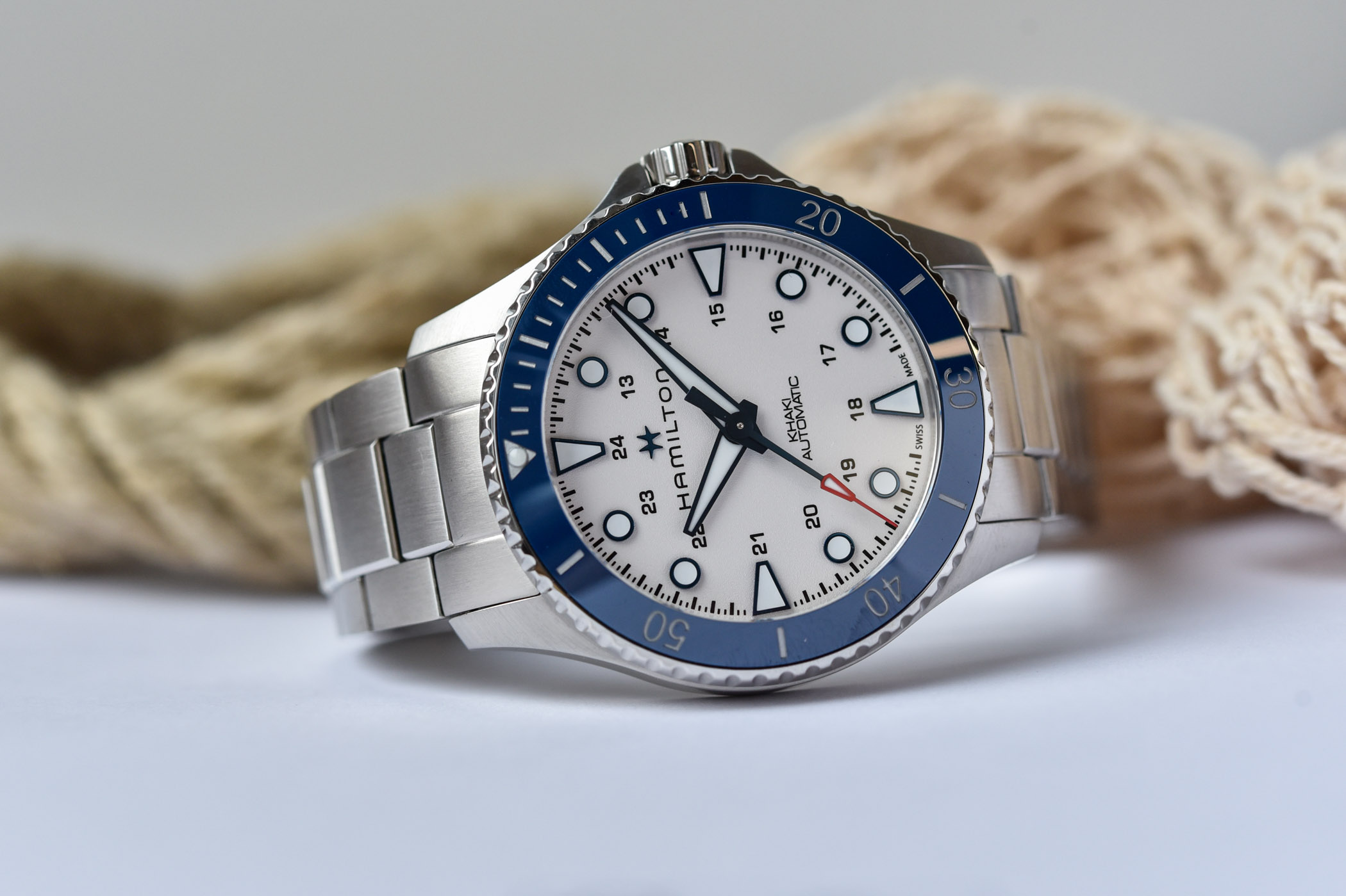 汉米尔顿卡其海军水肺腕表——消暑新姿势