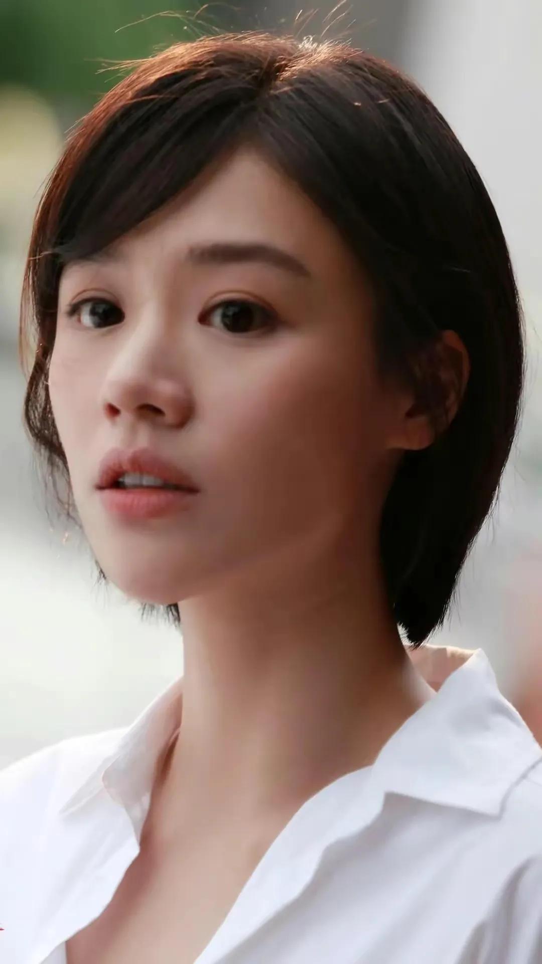 马思纯嫣然一笑