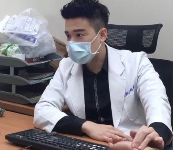 工作多年后才发现，“师范生”和“医学生”相比，差距不是一般大