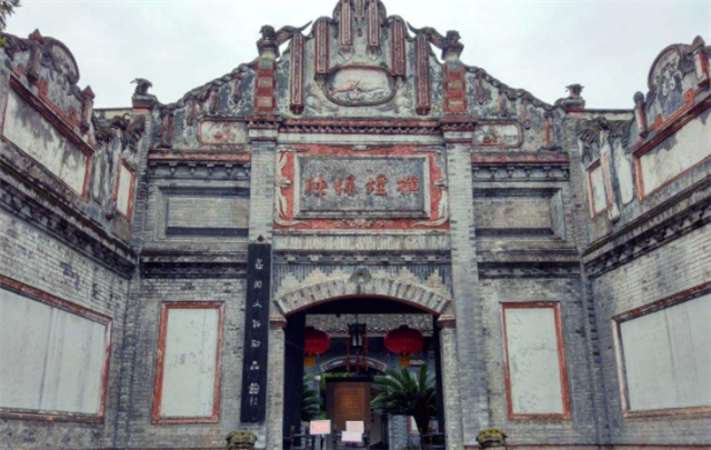 四川大地主刘文彩的庄园，昔日大恶霸的祖宅，如今成4A旅游景点