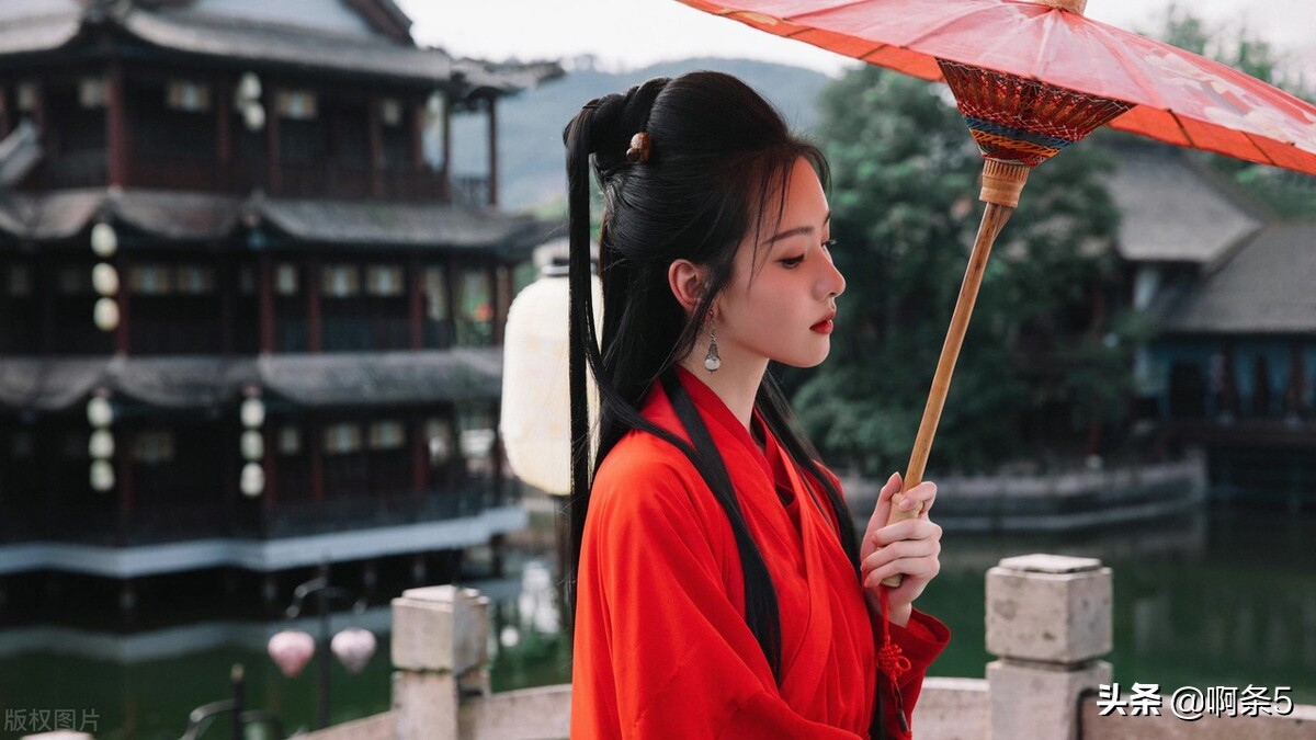 突然发现陈都灵的鼻头有点大啊