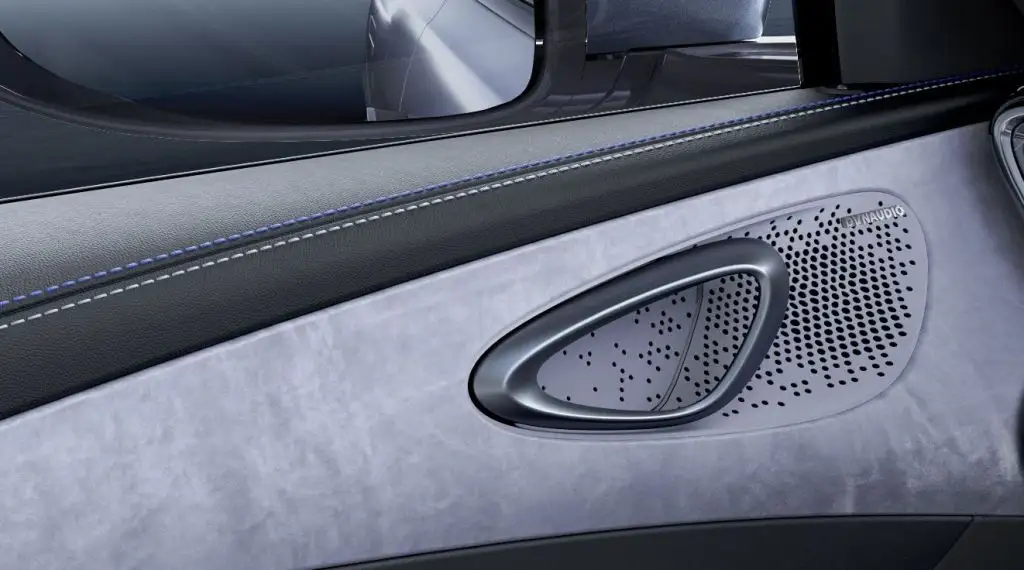 比亚迪海豹为啥火爆？预定车主：它平替奔驰实现了我的梦