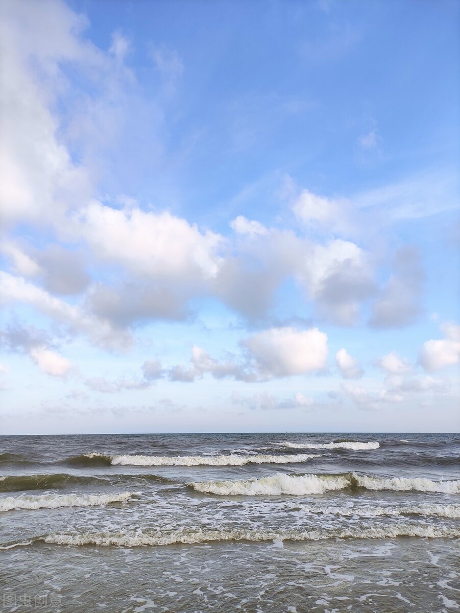 漂亮的大海高清图片大全。海边唯美风景。蓝天大海风光，美丽治愈