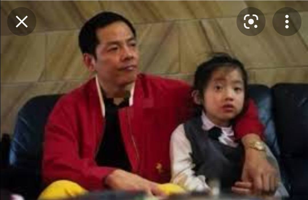 黑帮大佬的美貌女儿：有人隐姓埋名做艺人，有人父亲遗愿不进娱圈