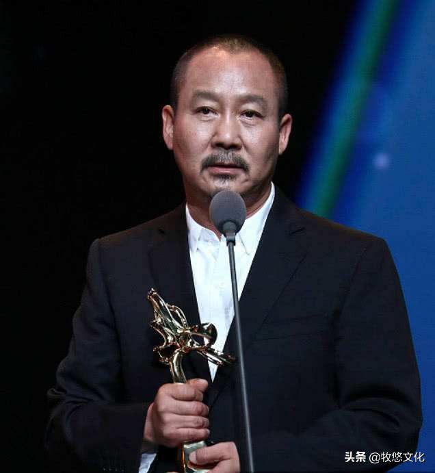 位高权重,给人的感觉是高高在上,生人勿近的感觉,动不动就喜欢讲大道