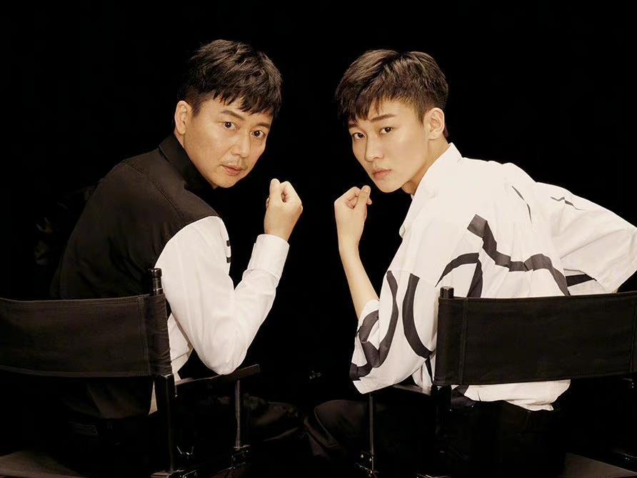 年轻时“平平无奇”，中年后魅力大增，这4位男演员越老越吃香