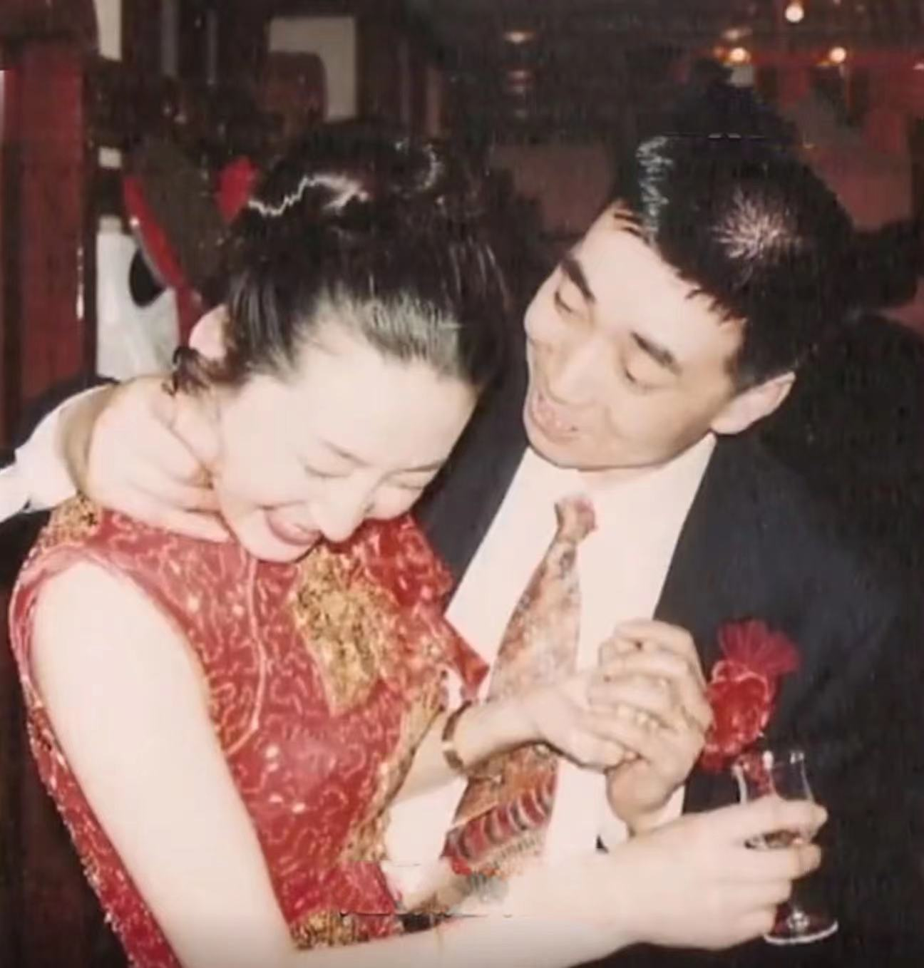 范明妻子厉玲,二婚带子嫁范明,婚后生一女,一家四口幸福有滋味