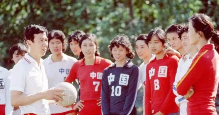 2013年陈招娣病逝，骨灰中发现多枚钢钉：曾是女排5连冠功勋