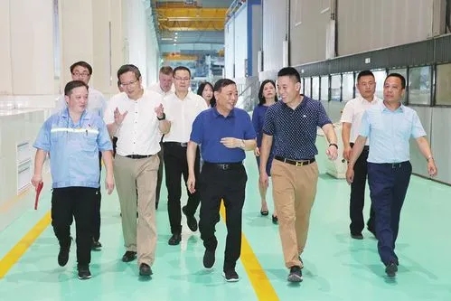 山东济宁新首富：20岁当会计，借3万起家，一手创办“420亿帝国”