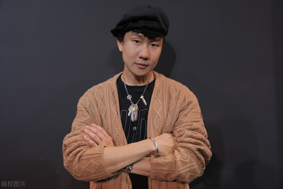 富豪明星纷纷购买不存在的“土地”，元宇宙到底是爆发还是泡沫？