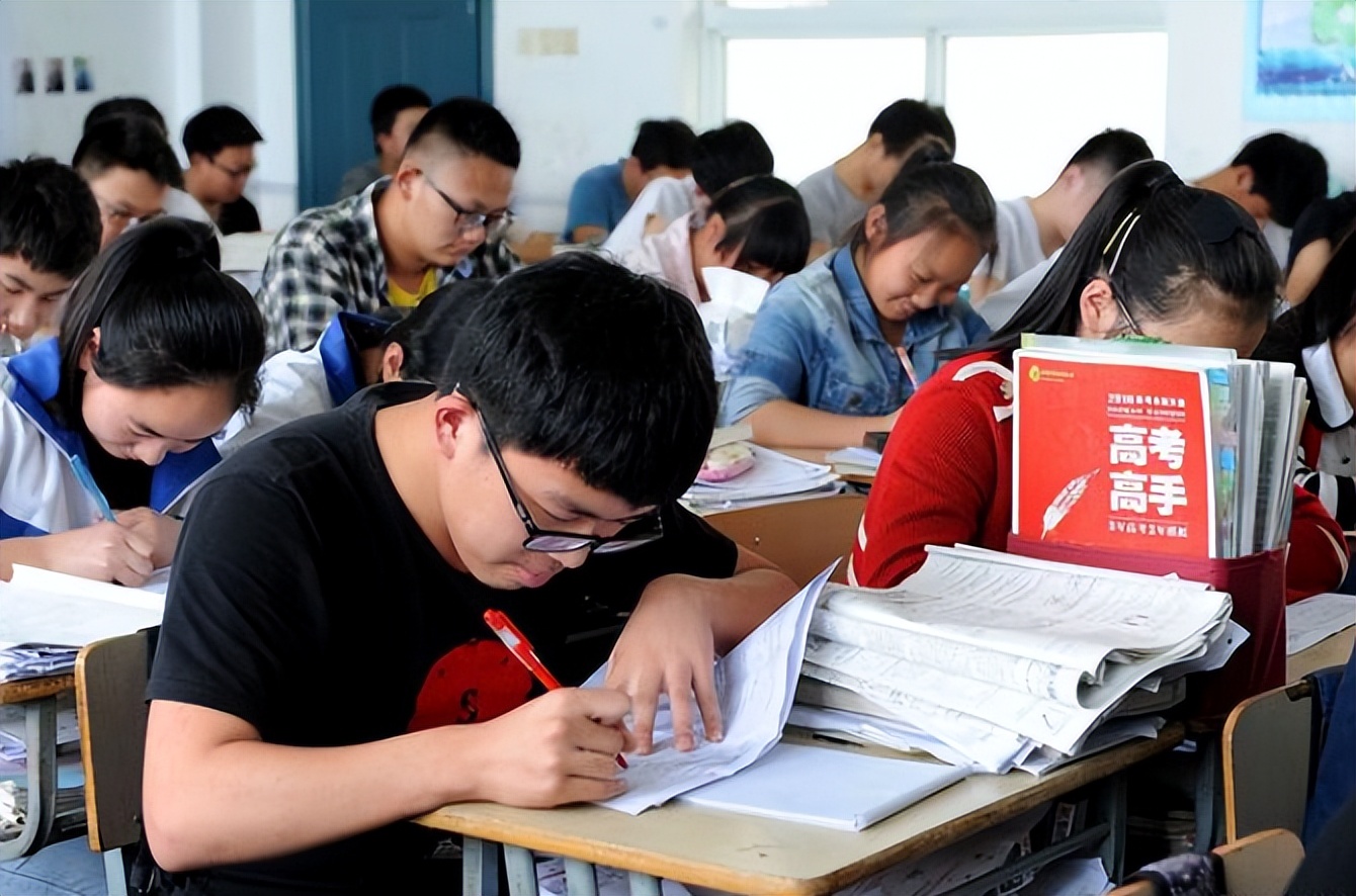 不愁找工作的3个专业，毕业生各个单位抢着要，22届考生不妨试试