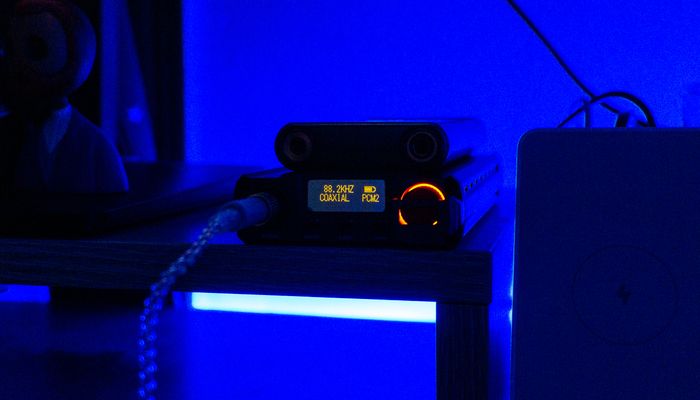 对于电脑音质来说，电竞声卡与解码耳放，谁的实用性更强？