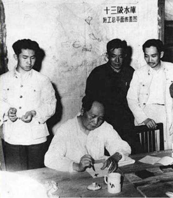 58年田云玉犯错，写了一份特别的检讨，毛主席听后笑得直不起腰来