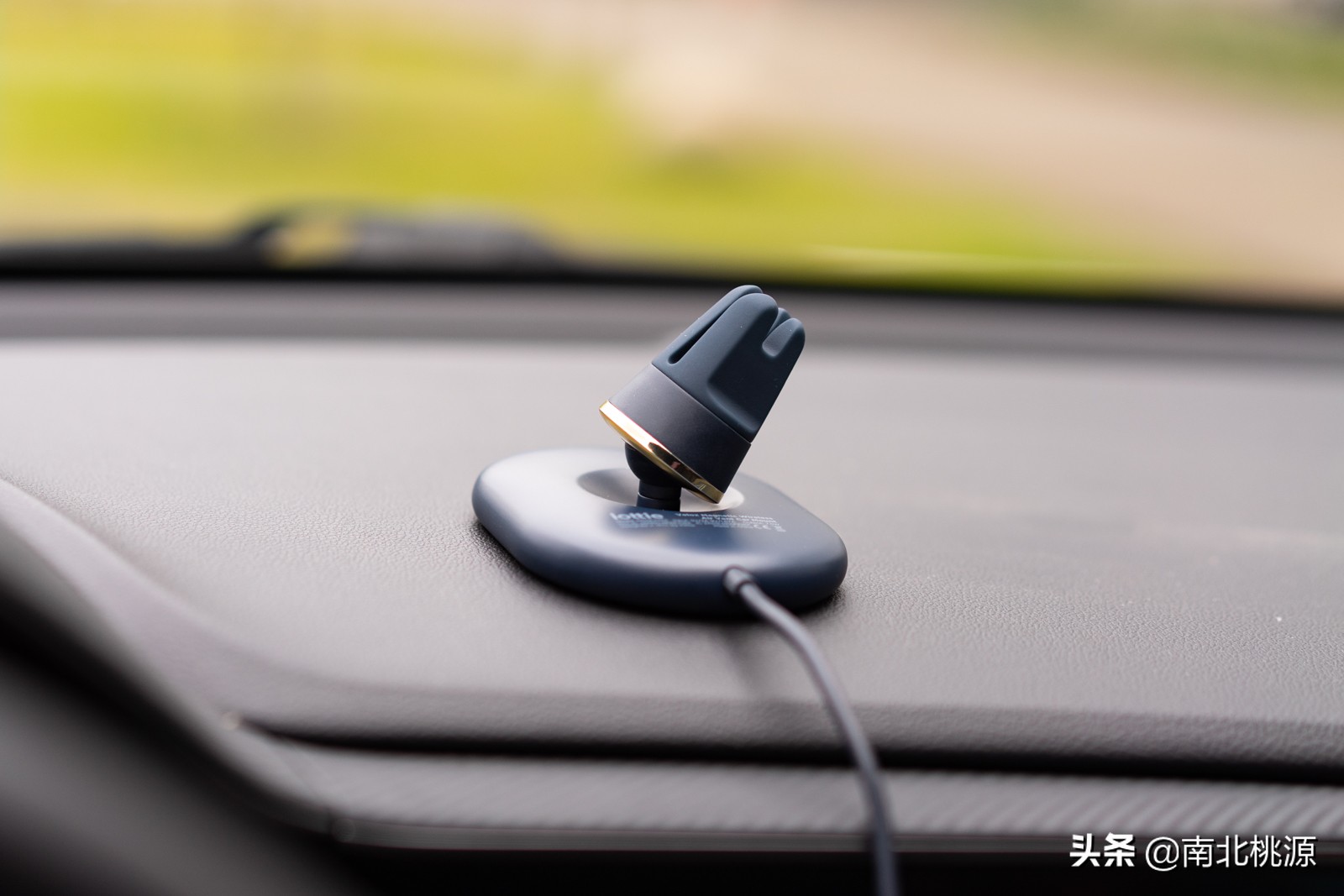 颜值在线，行驶稳固：iOttie MagSafe磁吸车载支架使用体验
