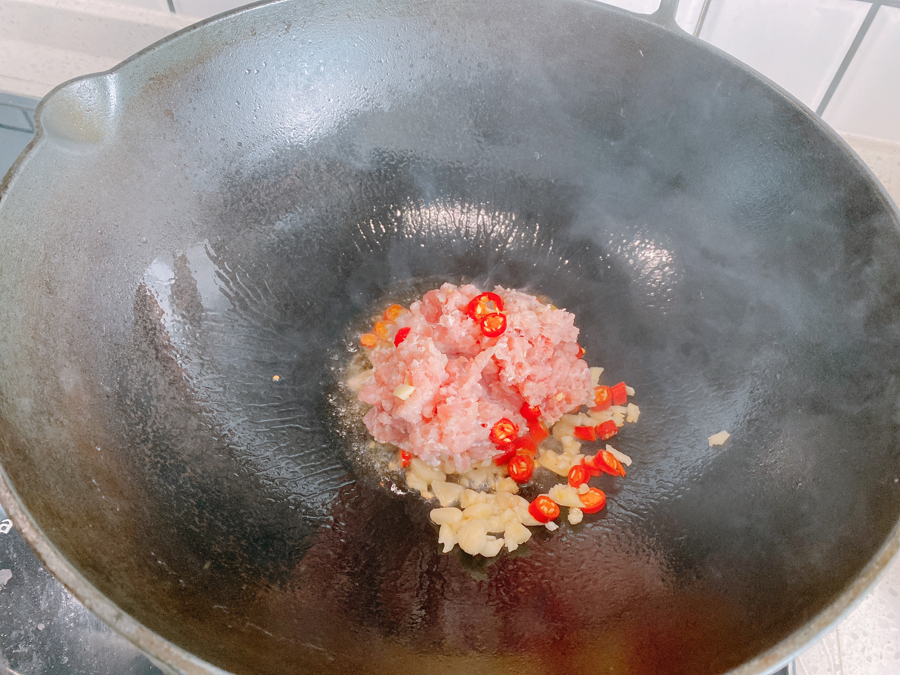 喜欢吃红薯粉的要试试这个做法，开胃解馋，比白菜炖粉条还要好吃