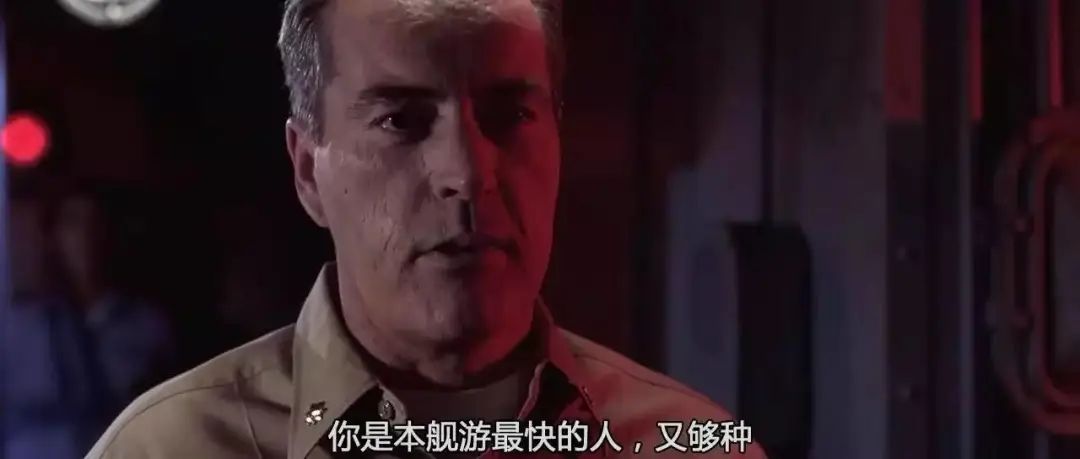 《怒海潜将》德尼罗古丁演技炸裂！不亚于狂风暴雨的袭击