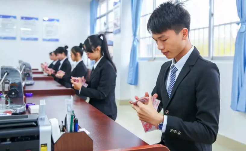 填志愿时的“伪文科”专业，不喜欢数学的高考生，务必慎重选择