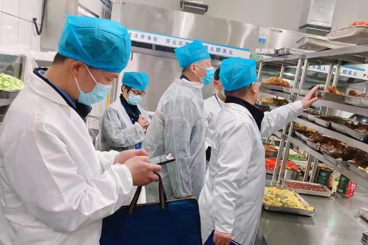 线上线下巡查监管 武汉市洪山区市场监管局加强春季校园食品安全