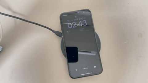 升级iOS 16，竟解锁了iPhone 14独享的熄屏显示？