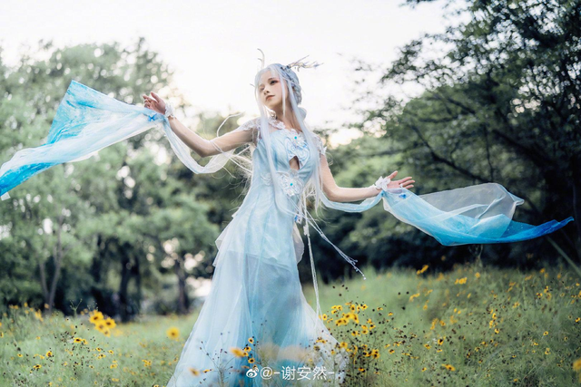 “第一LO娘”谢安然捐建希望小学，却被人说成作秀？-哪边嗨