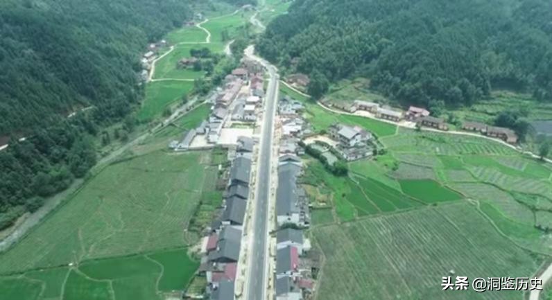 8年前江西两位“夺刀少年”因救全车人错过高考，如今怎么样了？