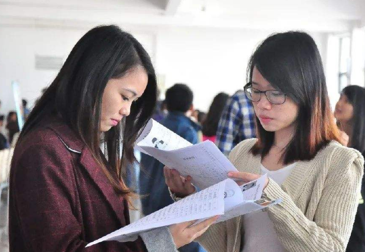 15万奖学金，西京学院“下血本”招研究生，网友：民办大学？