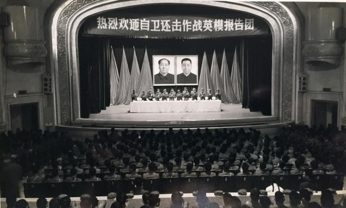 南疆硝烟 凯旋庆功 鲜花美酒敬英雄作者 铁二团 姚尚明
