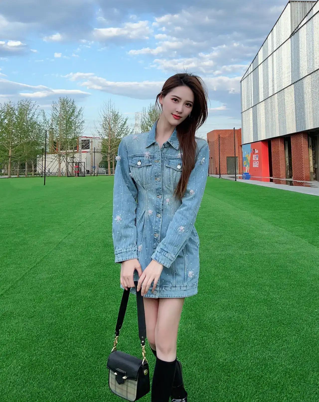 最美主持人李丹儿