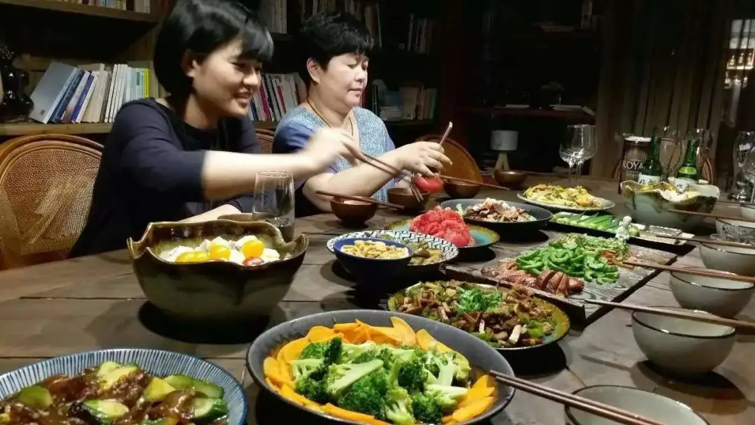 老人五元卖掉车厘子,“孝”该怎么写?