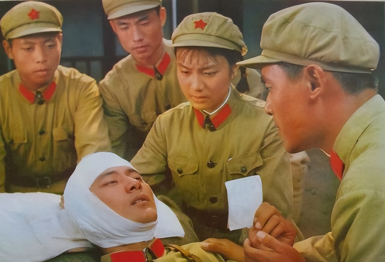 演员陈烨：巅峰时赴美留学，嫁美国丈夫生二子，如今她值得吗？