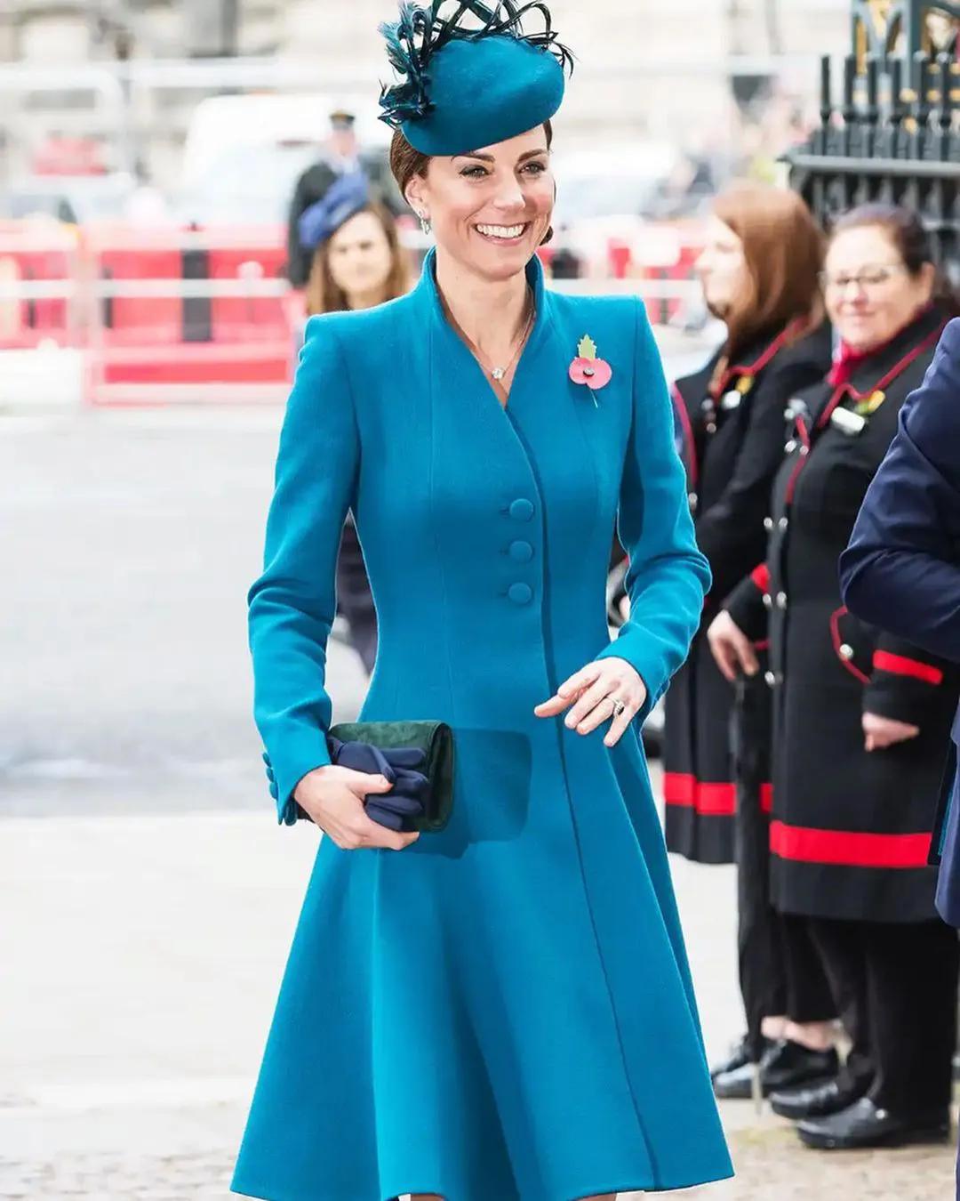 亲民友善的英国王妃凯特身材高挑，穿衣得体可以说是时尚界的标风