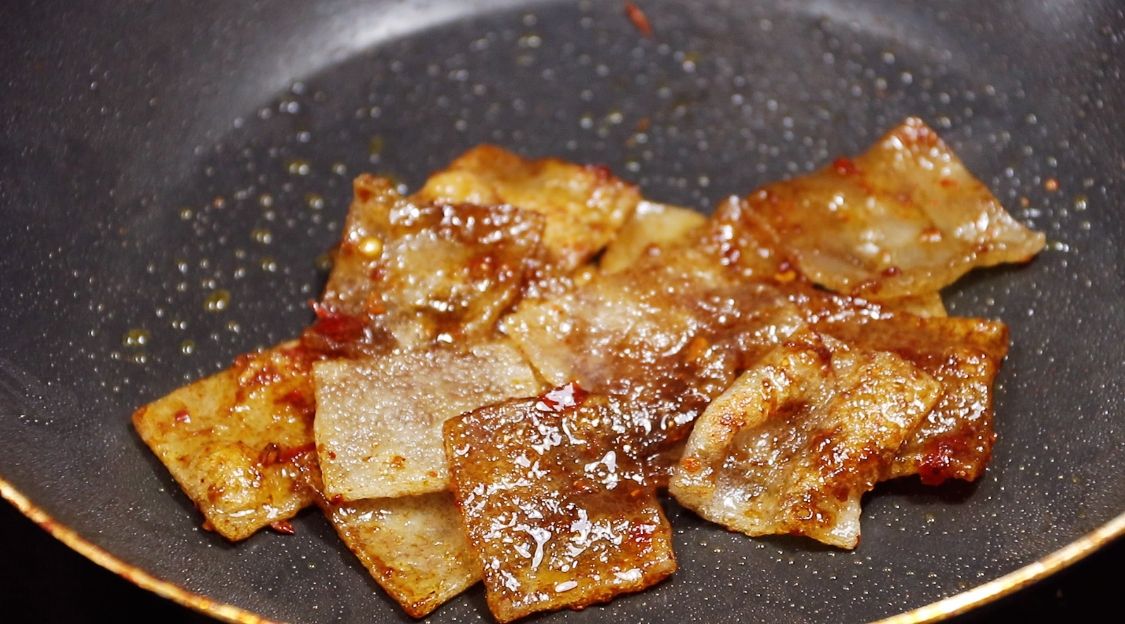 烤苕皮的秘制酱做法（教你这样做比吃肉还香）