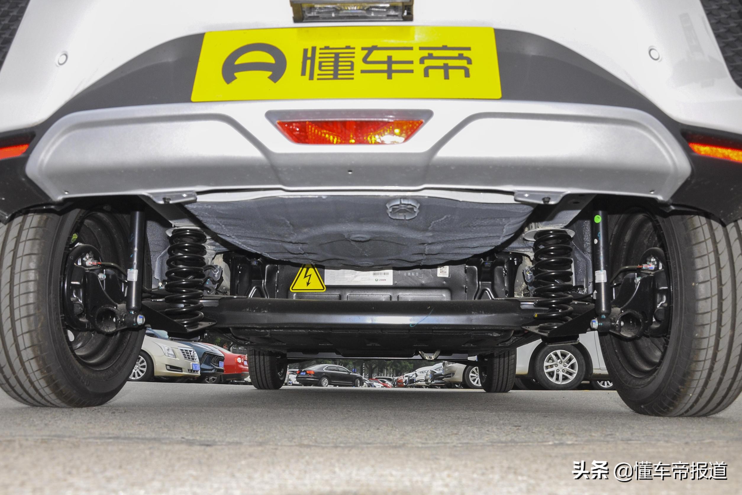 新车 | 售价4.57万元起，东风EV新能源EX1 PRO上市，定位小型SUV