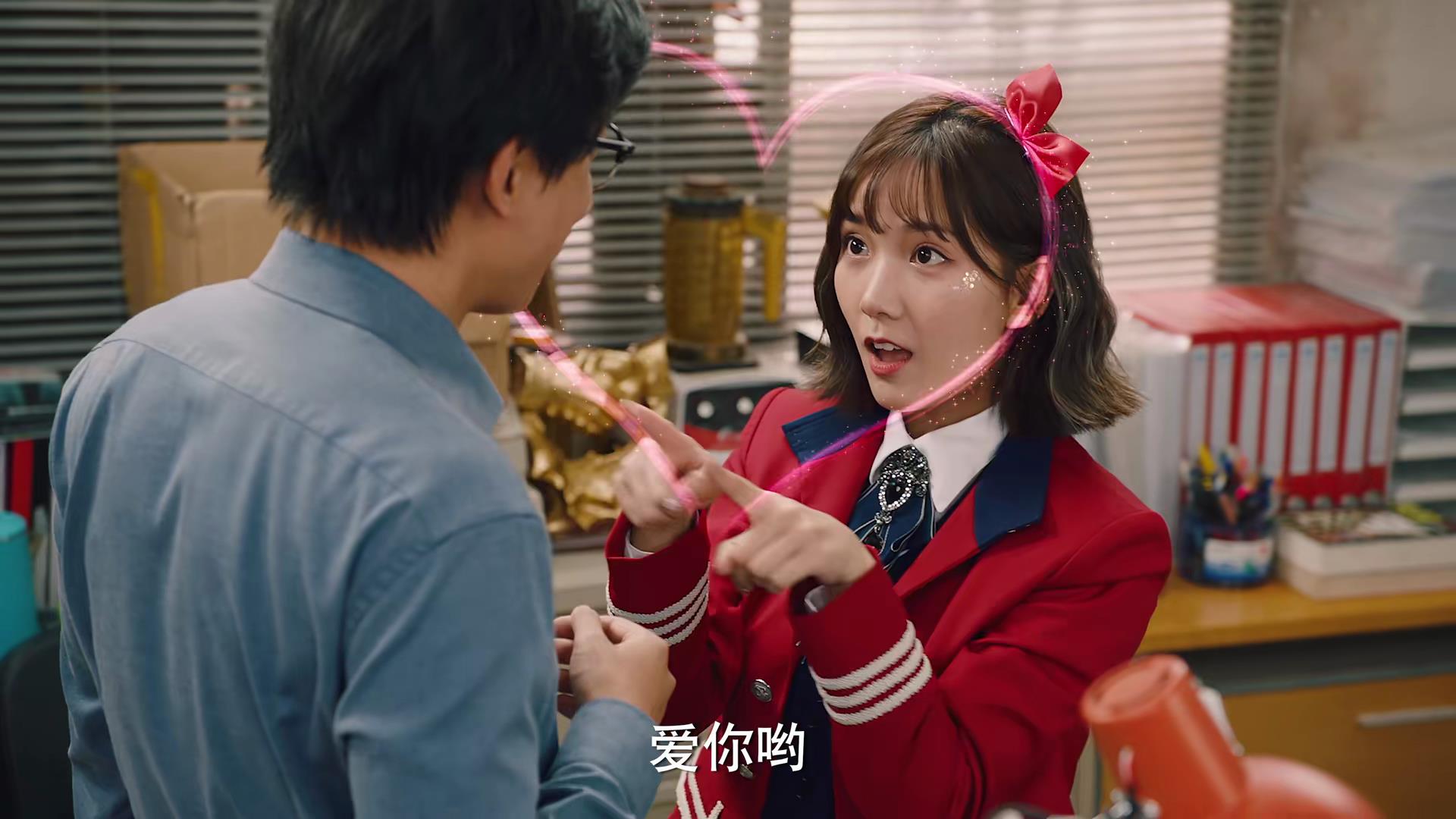 《破事精英》首播质量高，4位配角过分优秀，李佳航也被抢了风头