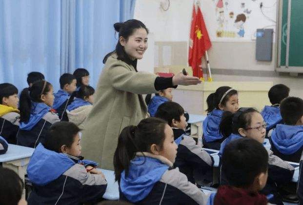 两分钟花10元！小学生抽奖成“瘾”，小卖部老板空手套白狼