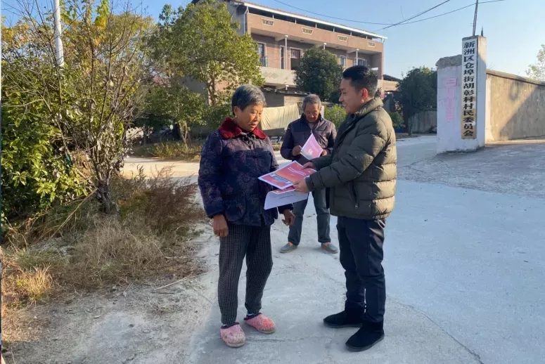 送法进机关、进企业、进社区、进校园......“宪”场超有料