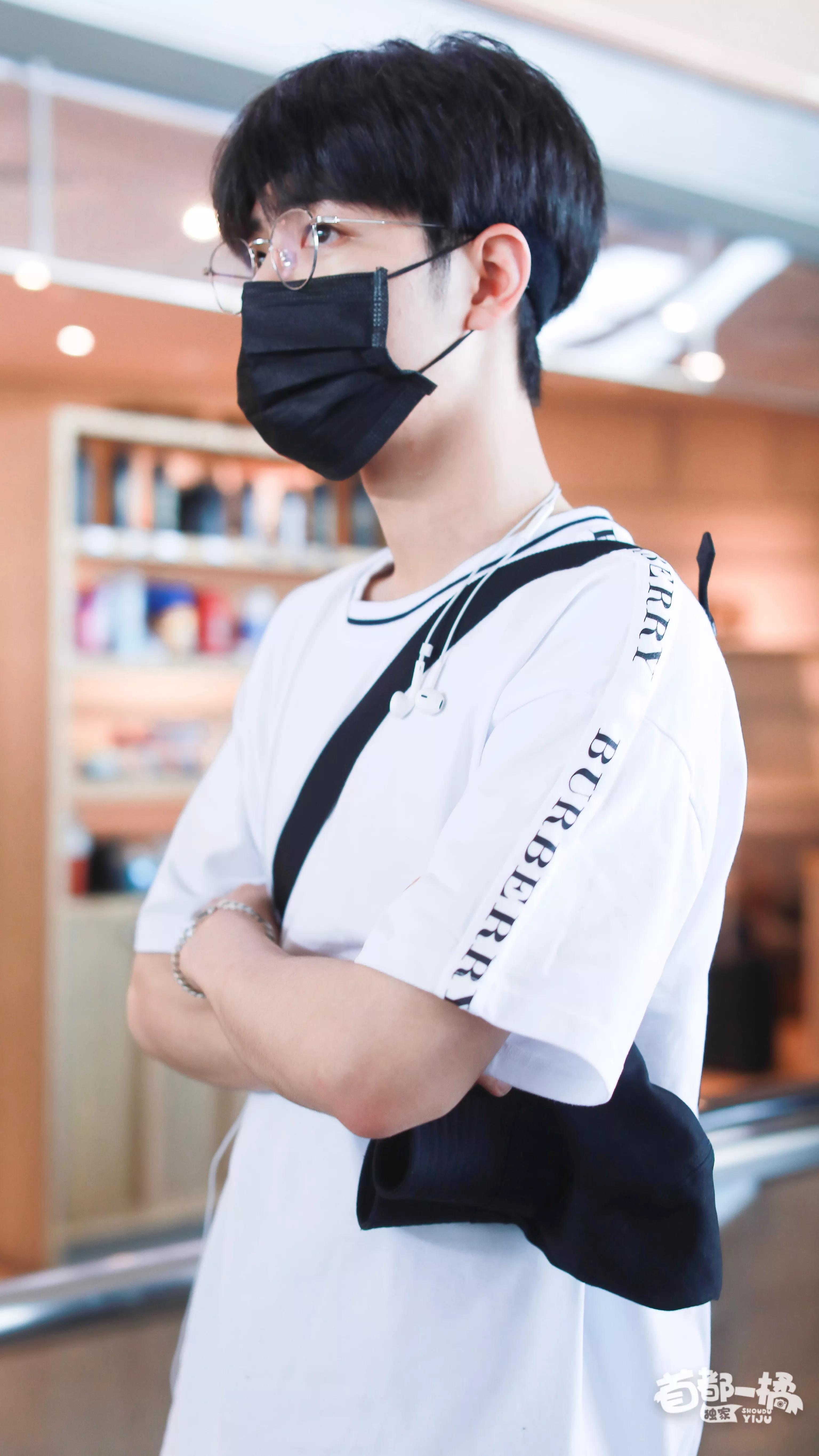 考古肖战:2018年9月—12月机场时间线汇总,今天请叫我收图狂魔