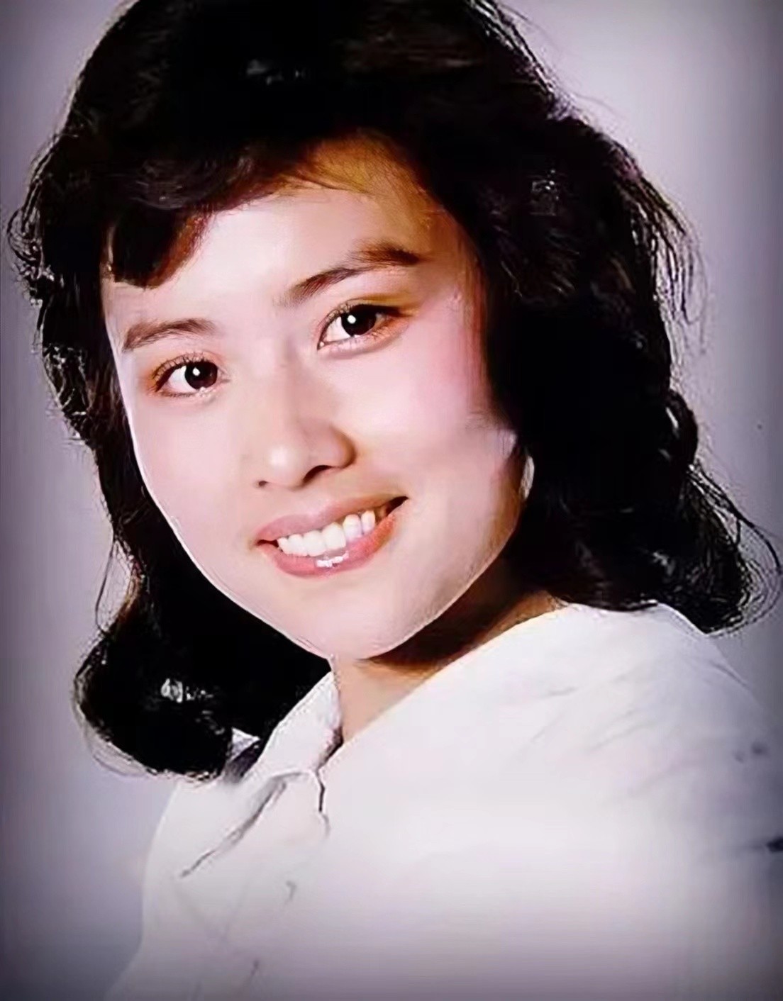 80年代女星赵娜：两段失败婚姻，曾是杜淳后妈，今与儿子相依为命