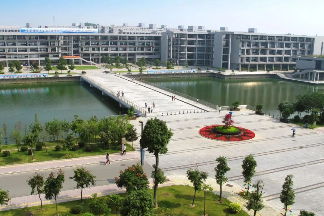 “医学热”又来了？学考想考医学专业，重点关注广东这12所院校