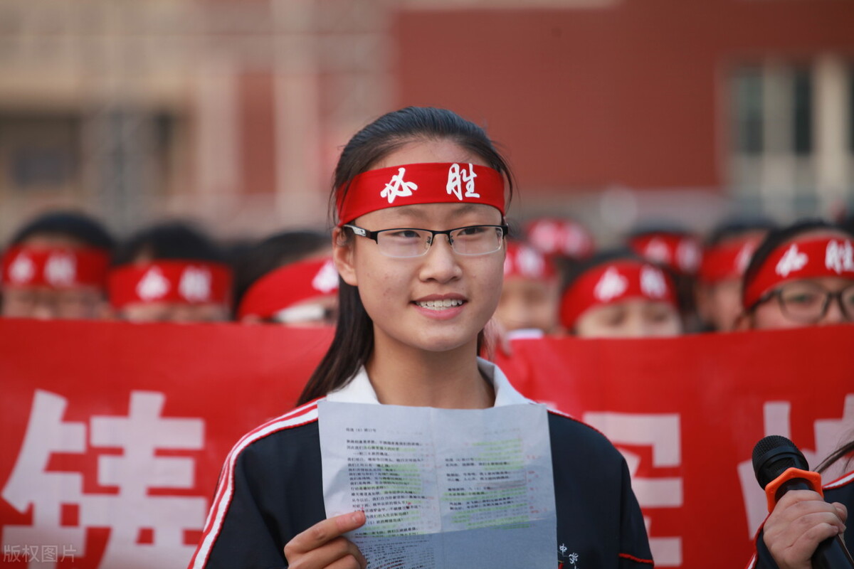 高中三年｜疫情三年｜距离2022年的高考仅剩44天｜高考能否延期