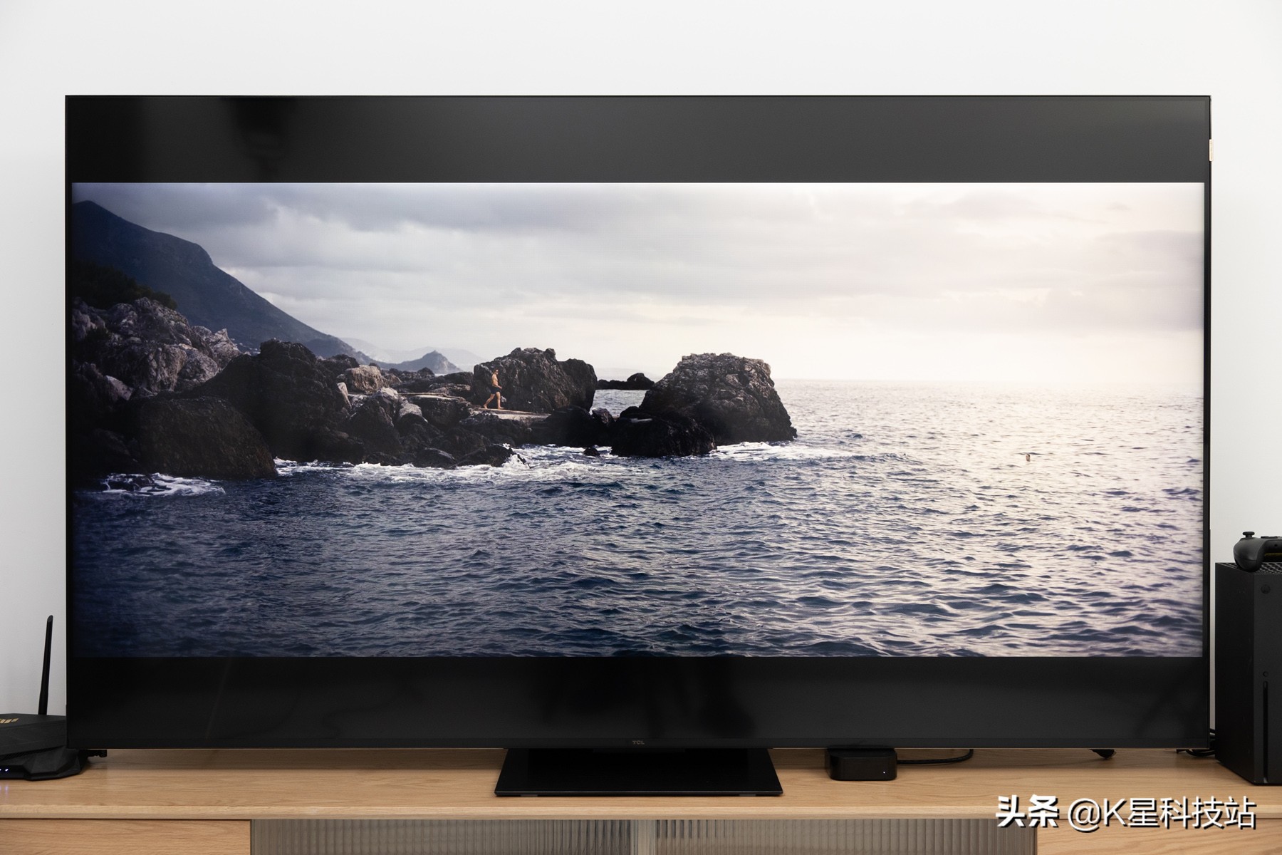 QD-Mini LED 战未来，国产电视画质的天花板，TCL X11电视机评测详解
