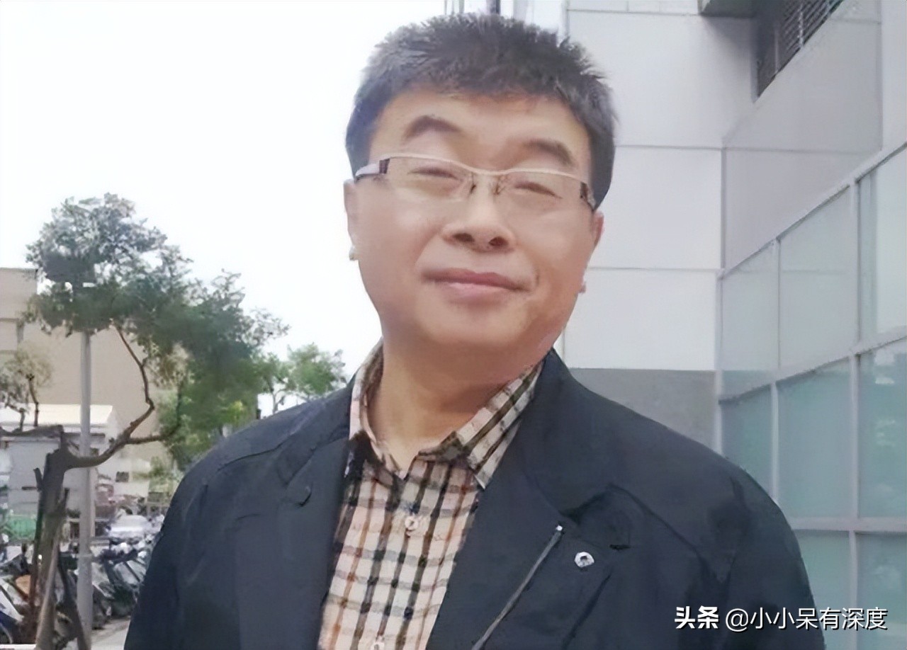 台湾邱毅教授，他铿锵有力地点评，在中国大陆圈粉无数，深受欢迎