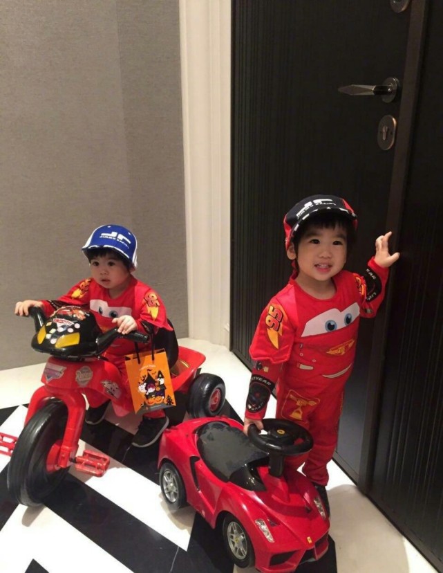 林志颖赛车事业后继有人，连续3天陪儿子练车，罕见与妻子秀恩爱