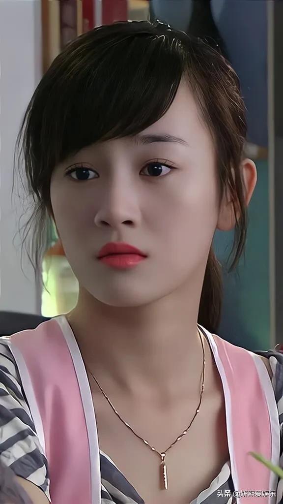 以前的张檬好美,清纯靓丽,气质出众