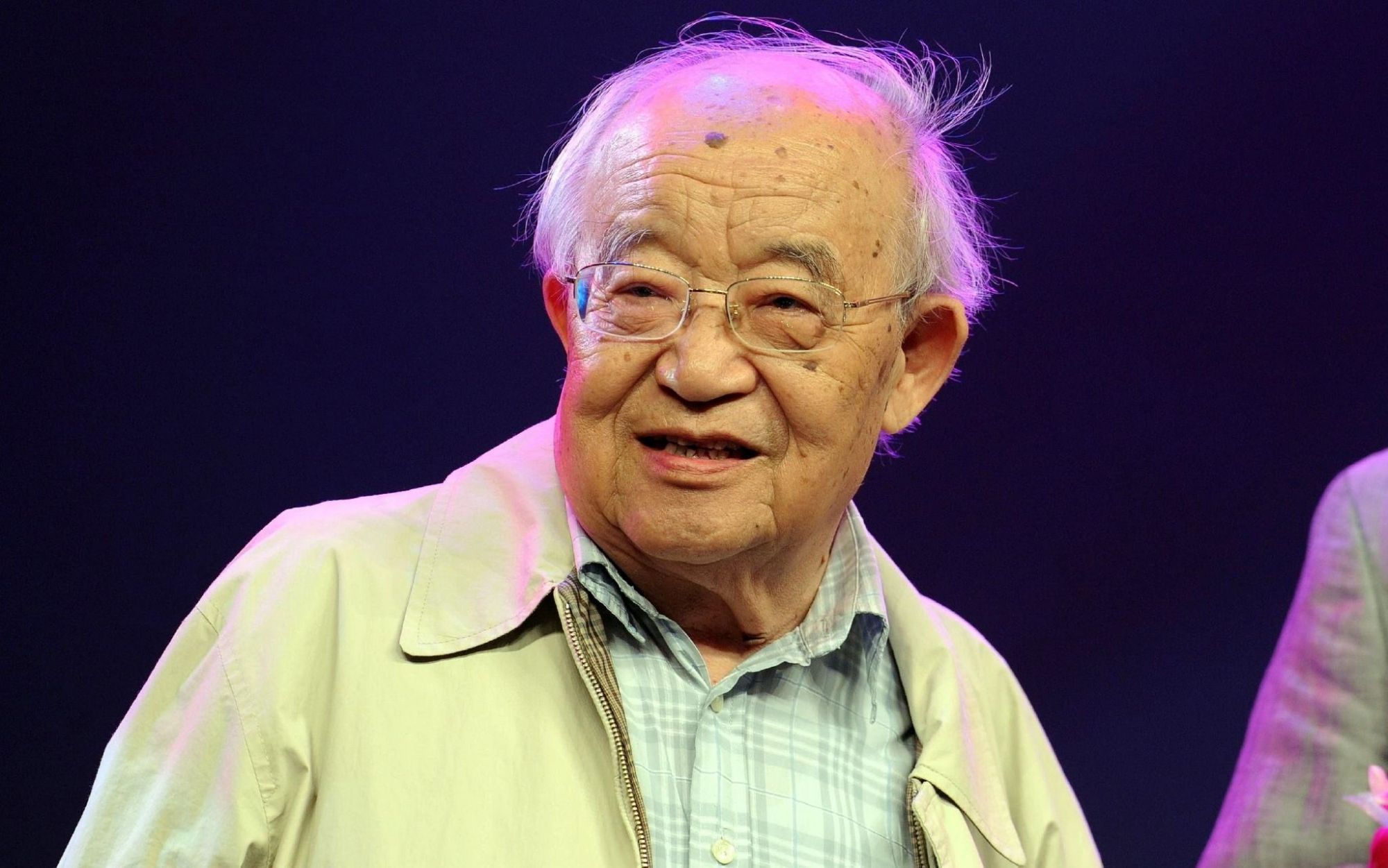 一个月内10位明星相继去世，最年轻的还未结婚，每一个都令人不舍