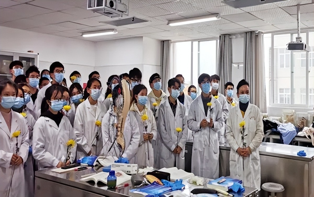 2020年，湖南24岁大学生开学日去世，最后一个生日愿望让人泪目