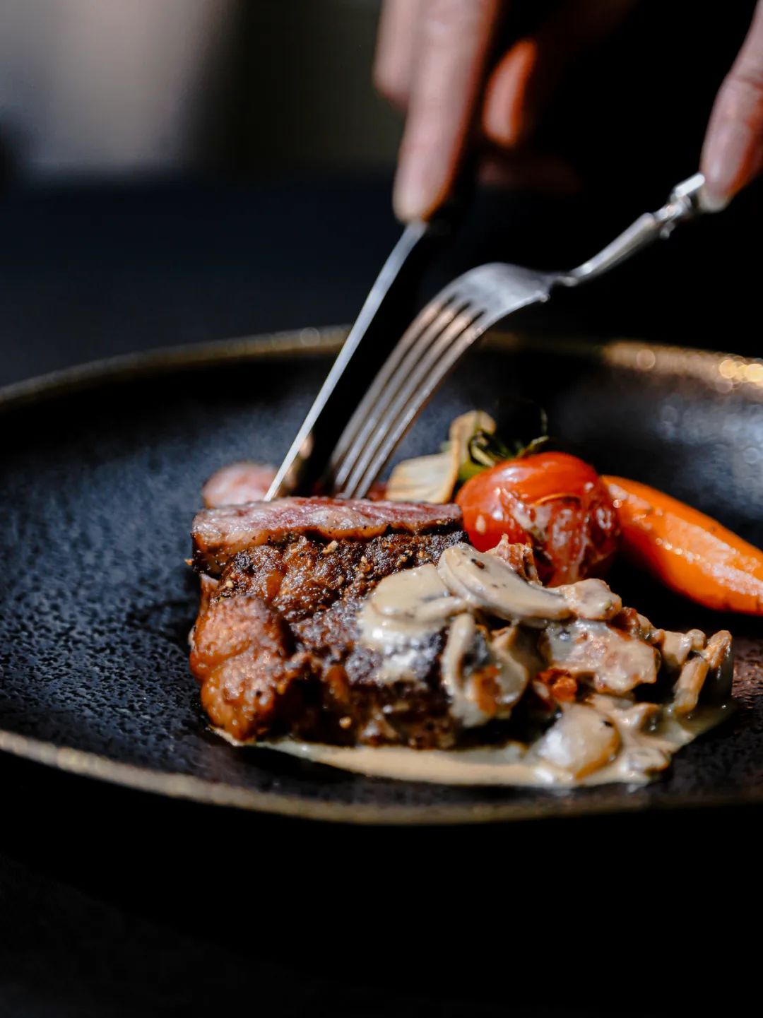 来自舌尖上的满足，只为击中你的味蕾