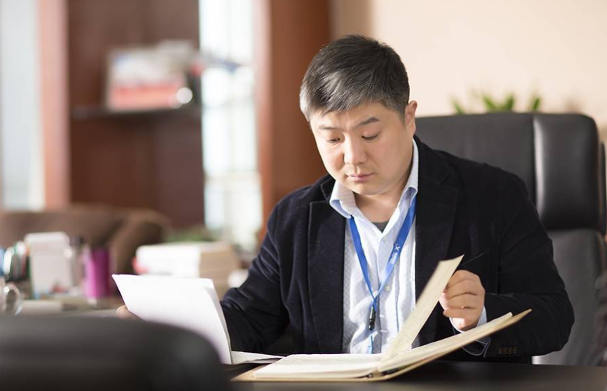 小学生“请假条”走红，请假理由各个奇葩，学生名字却反倒被关注