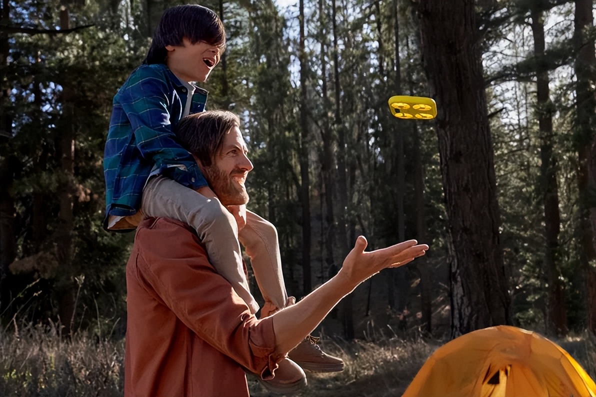 科技新品速递｜Snap迷你自拍飞行相机亮相，仅手掌大小